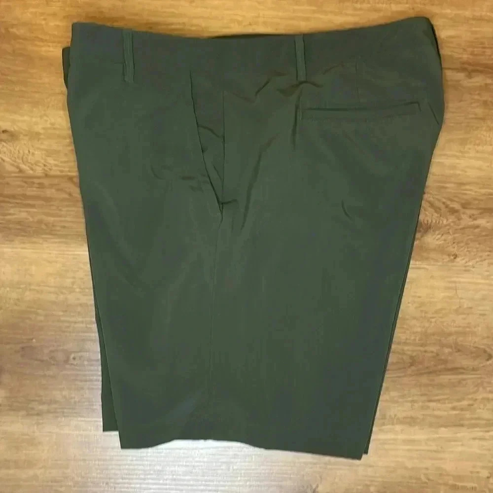 All In Motion Men’s 40 Hunter Green Stretch Flat Front Shorts - Picture 3 of 8